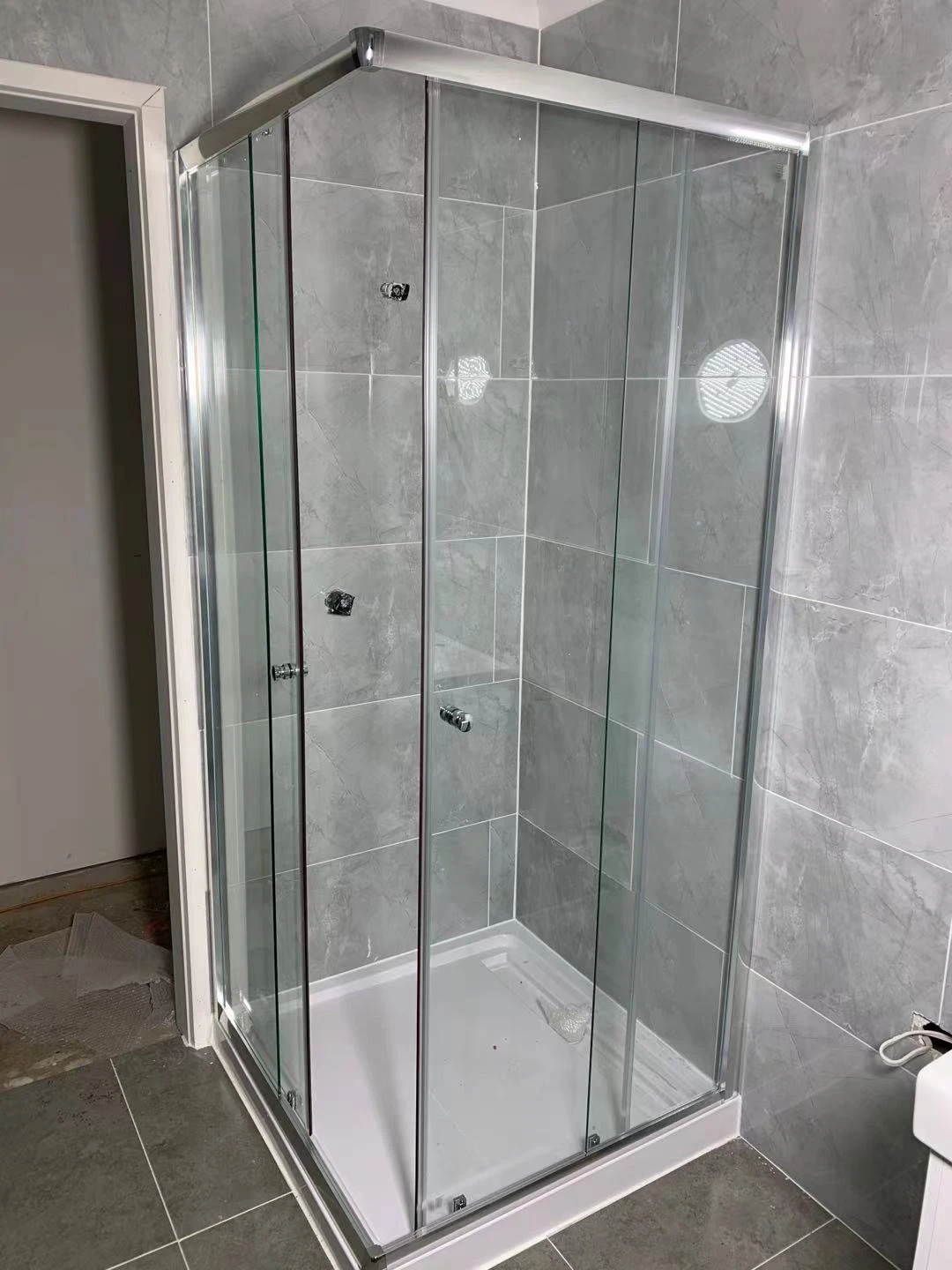 Violet Semi-Frameless *Corner Entry* Sliding Shower Screen - Chrome | Convex Violet Semi-Frameless *Corner Entry* Sliding Shower Screen - Chrome | Convex -HERA Bathware Sales 1950mm semi frameless corner entry sliding screen chrome convex760mm760mmshower screenconvex 226158