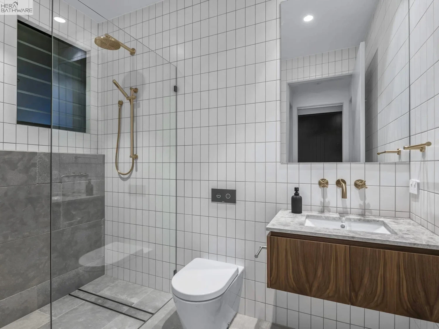 Round Wall Shower Arm 400mm Round Wall Shower Arm 400mm -HERA Bathware Sales round wall shower arm 400mmchromecurved shower armshower armmeir 933171